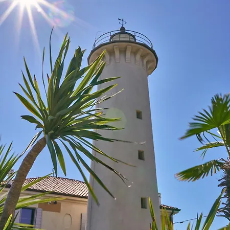 Lovely Flat With Private Garden Next To The * Bibione